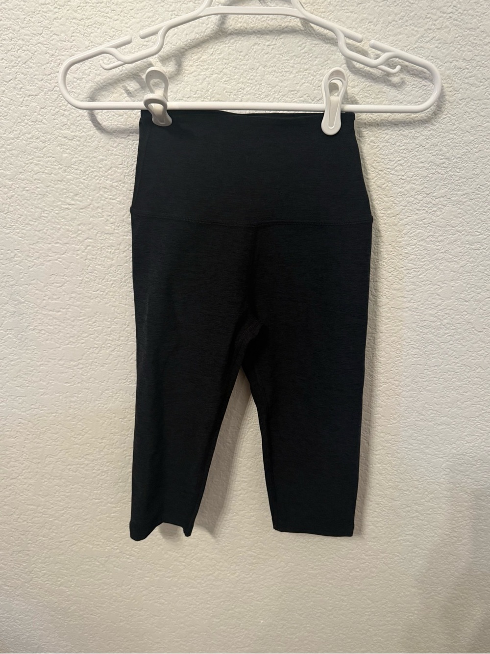 Beyond Yoga Women’s XS Black High Waist Long Athletic Workout Shorts